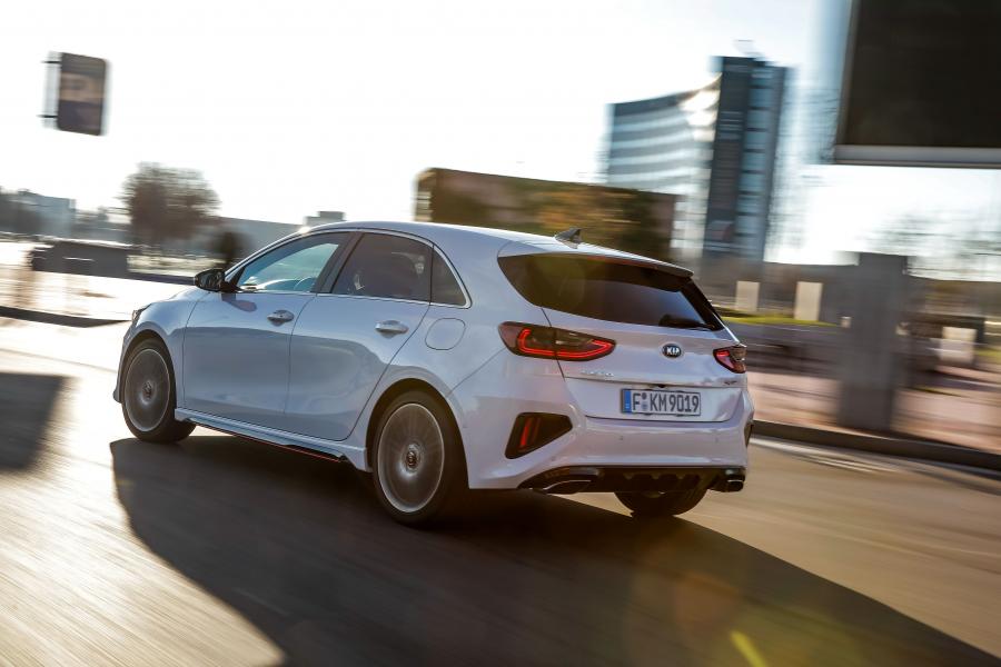  Kia Ceed GT 2018 года  (WW) (фото 26 из 51)